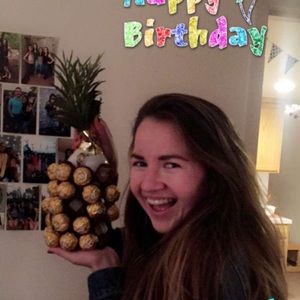 Meet your Posher, Danielle